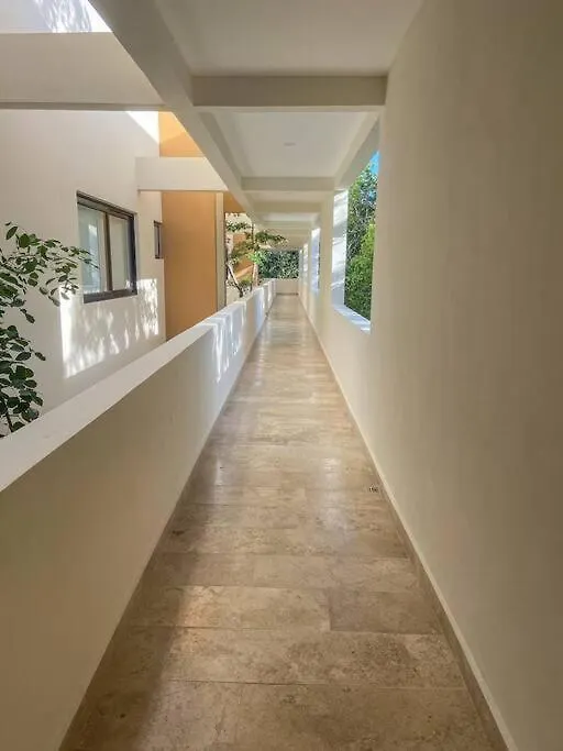 Suit Next To The Common Top Roof Exclusive Building Kingsize Bed 2 Super Pools, Gym, Grill Tulum Hébergement de vacances