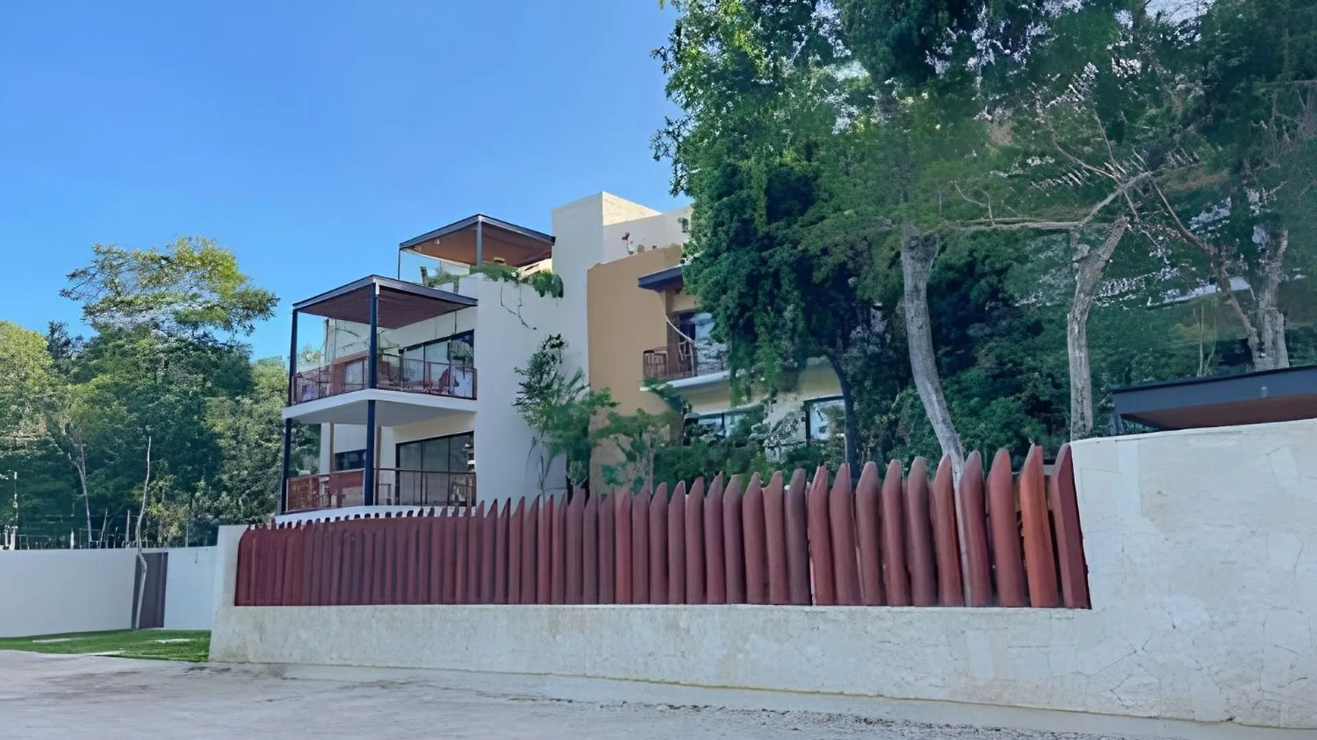 Hébergement de vacances Suit Next To The Common Top Roof Exclusive Building Kingsize Bed 2 Super Pools, Gym, Grill Tulum
